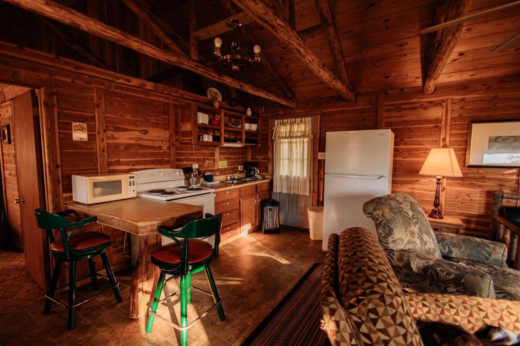 Thunderbird Lodge Burnet Екстериор снимка